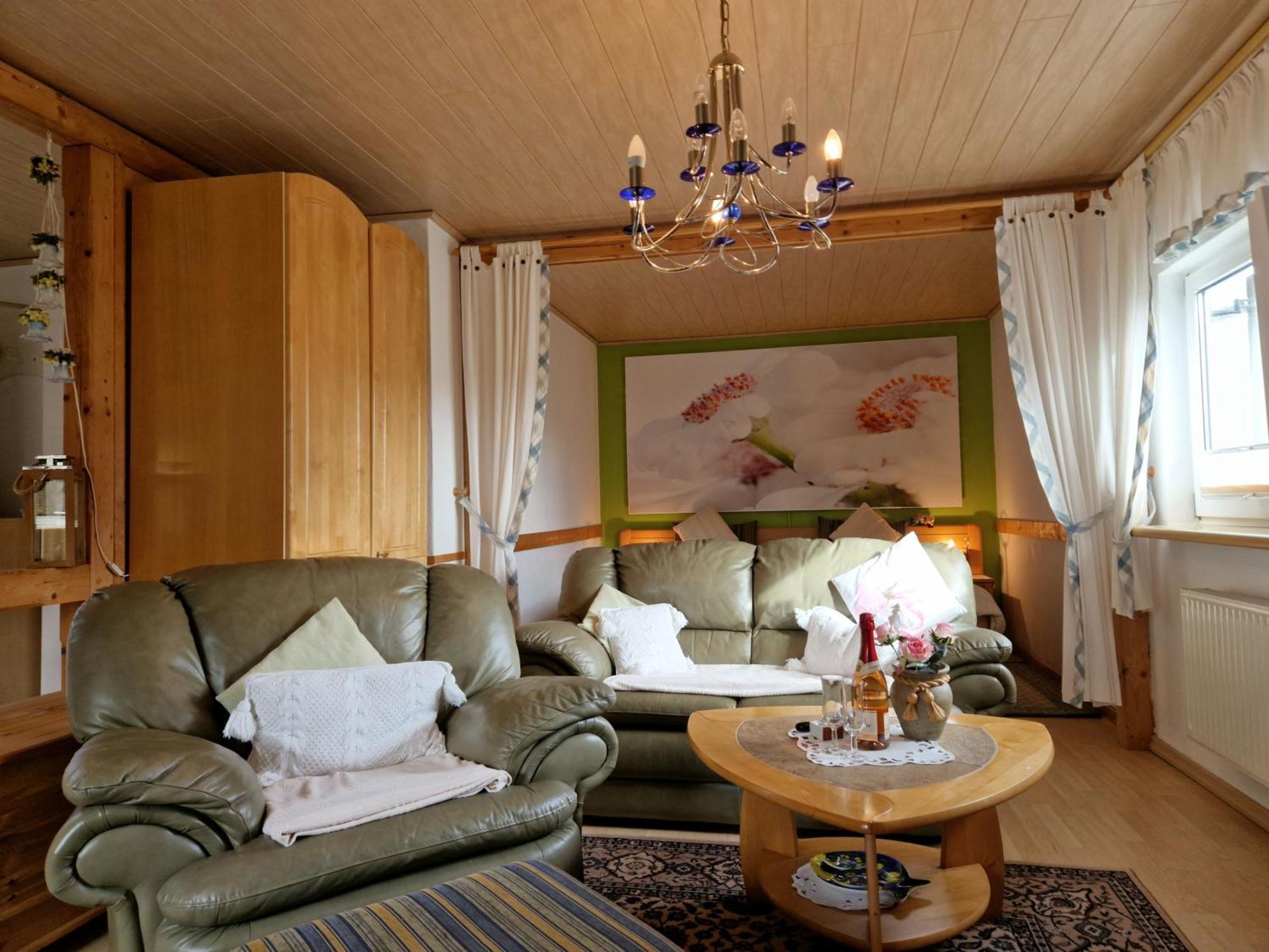 Ahlbeck, Ferienobjekt Apfel-Blume-Veilchen Apartment Heringsdorf  Room photo
